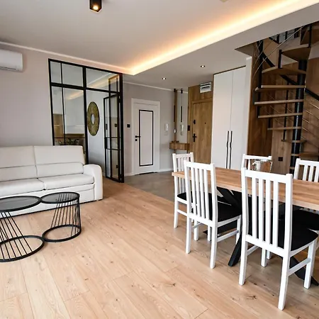 Jeziorny Zakatek, Drweckie Ostróda